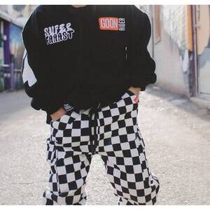 NEW LITTLE TROUBLE too fast crewneck pullover in black
